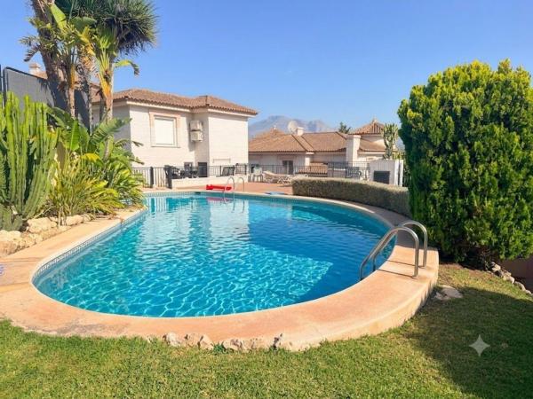 Chalet pareado en Calle Otari, 6, L'Albir, Alfaz del Pi photo 1