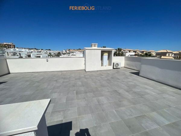 Ático en venta en  Ático en Urbanización V Martín Archena, Villamartín, Orihuela, Orihuela photo 3