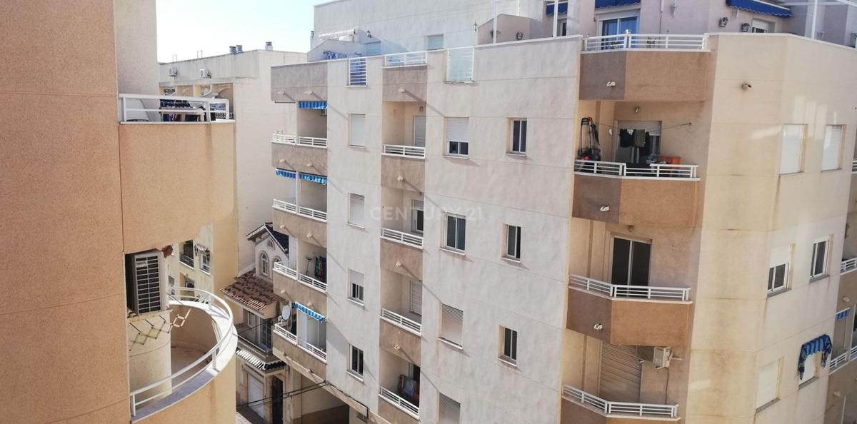 Sale of apartment in Piso en Calle Clemente Gosálvez, El Molino, Torrevieja, Torrevieja
photo 1