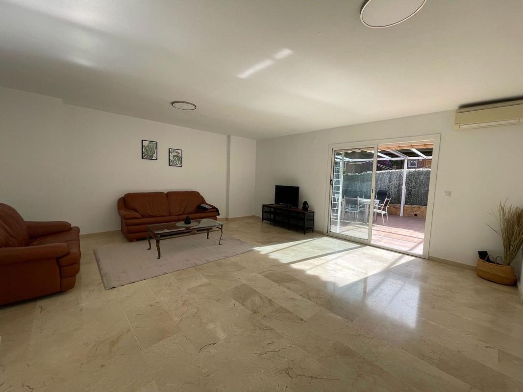 Properties for sale and rent in Spain photo 3
