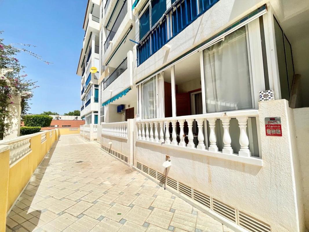 Sprzedaż mieszkania w Piso en Los Europeos, Torrevieja, Torrevieja
photo 2