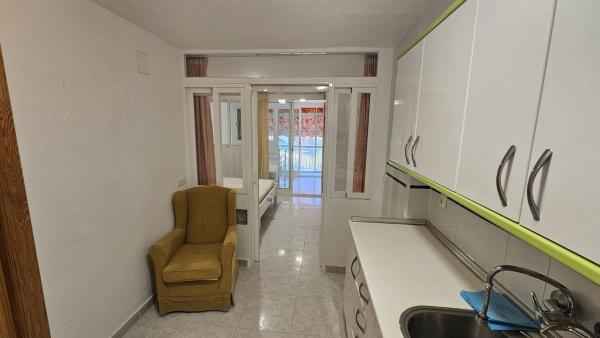 Sprzedaż mieszkania w Piso en Avenida de Venezuela, Pueblo Poniente, Benidorm, Benidorm
photo 1