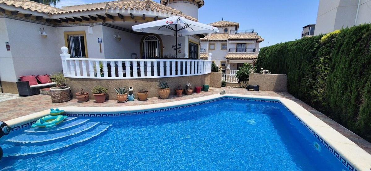 Продажа отдельного шале в  Casa o chalet en Las Filipinas, Orihuela, Ориуэла photo 4