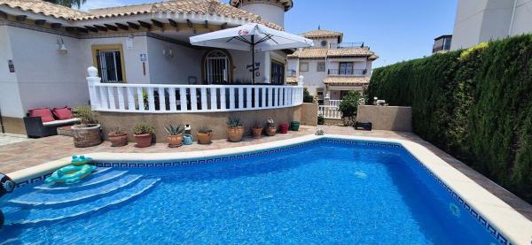 Частный шале на продаже в  Casa o chalet en Las Filipinas, Orihuela, Ориуэла photo 4