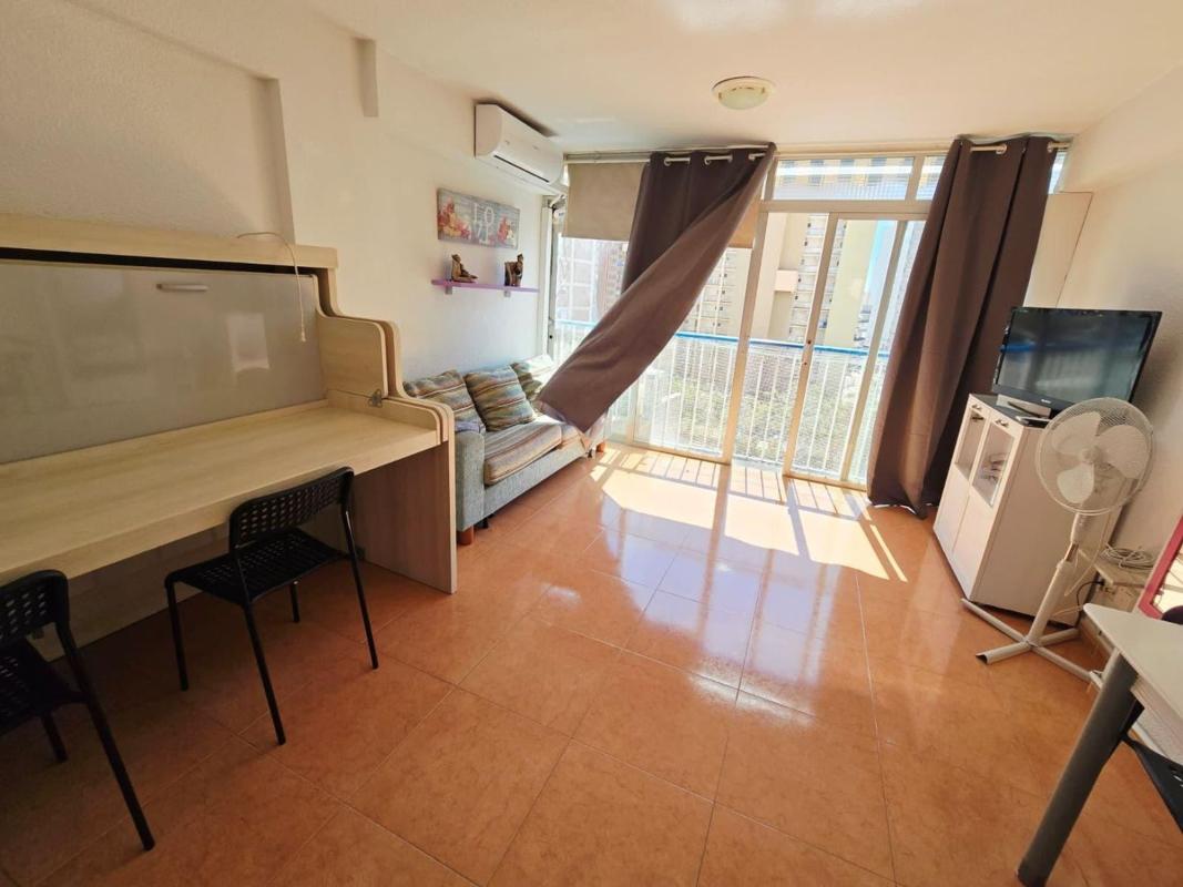 Venta de piso en Piso en Calle Invierno, 9, Pueblo Levante, Benidorm, Benidorm
 photo 2