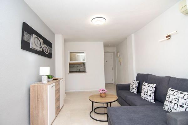 Продажа квартиры на Piso en Avenida de Montecarlo, Zona Sierra Helada, Benidorm, Бенидорм
thumbnail 1