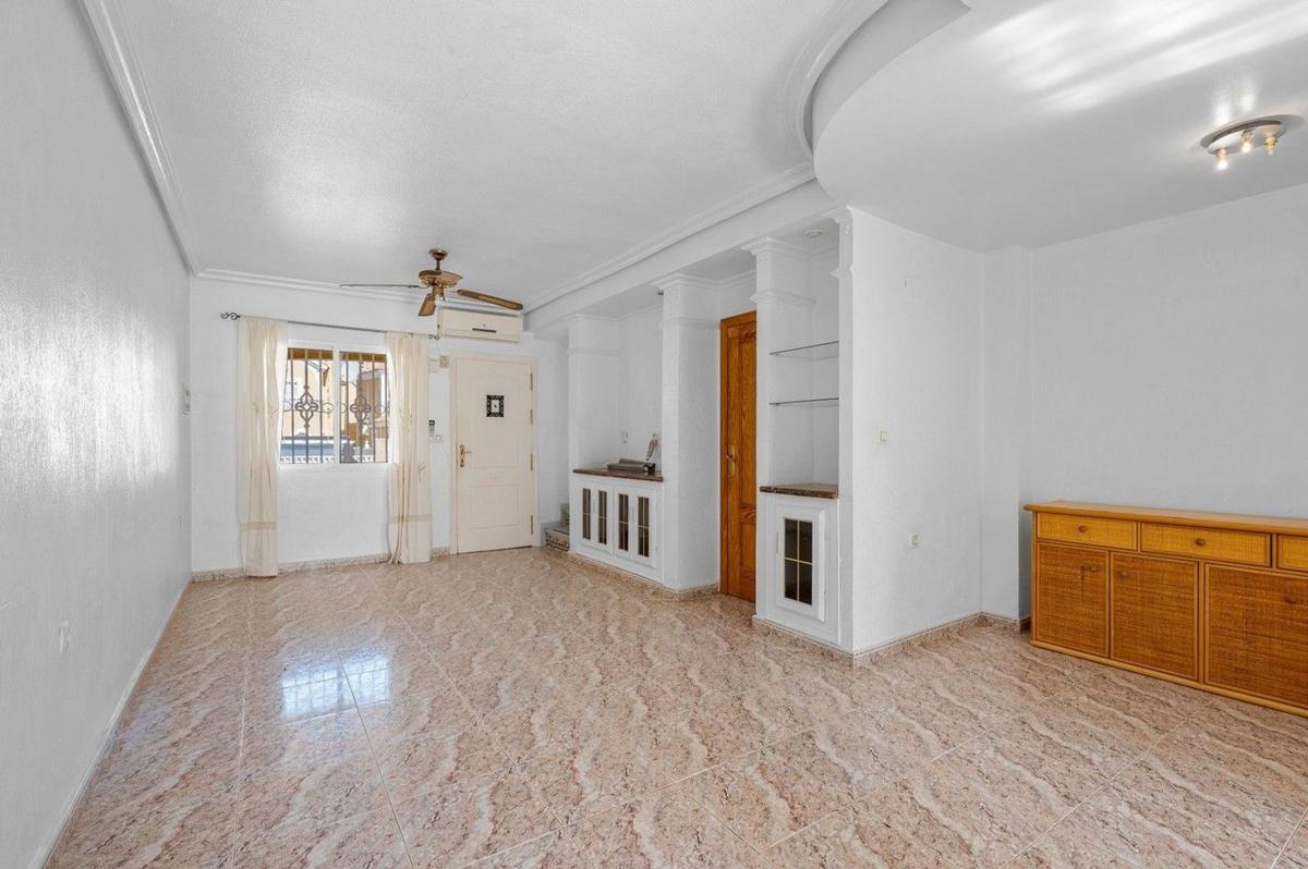 Продажа отдельного шале в Casa o chalet en Villamartín, Orihuela, Ориуэла photo 5