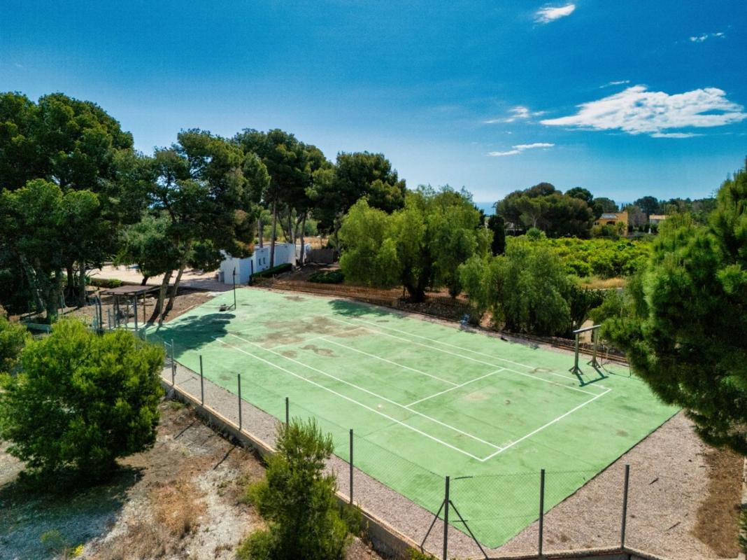 Properties for sale and rent in Spain photo 3