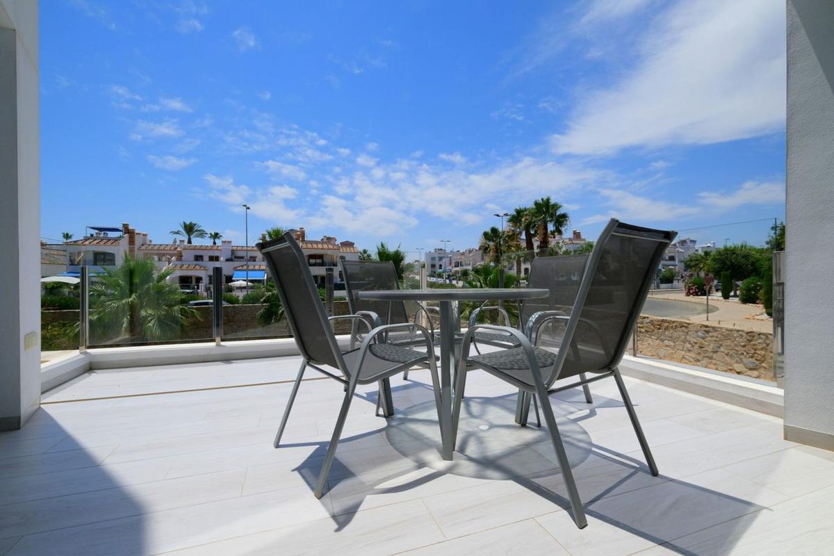 Продажа квартиры на Piso en Villamartín, Orihuela, Ориуэла
 photo 5
