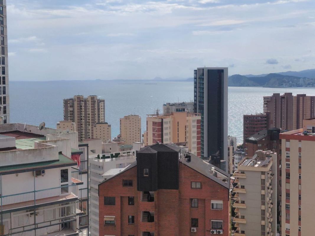 Продажа квартиры на Piso en Avenida de Montecarlo, Zona Sierra Helada, Benidorm, Бенидорм
photo 1