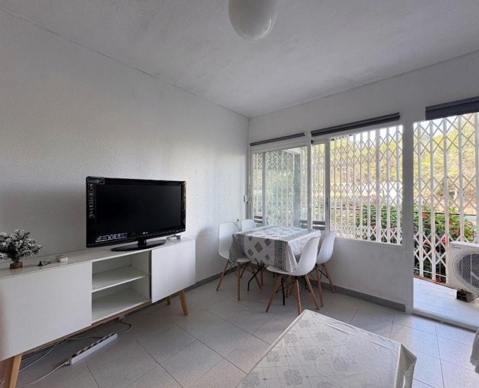 Продажа квартиры на Piso en Avenida de Montecarlo, Zona Sierra Helada, Benidorm, Бенидорм
 photo 2