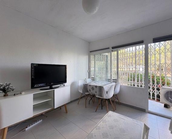 Продажа квартиры на Piso en Avenida de Montecarlo, Zona Sierra Helada, Benidorm, Бенидорм
thumbnail 1