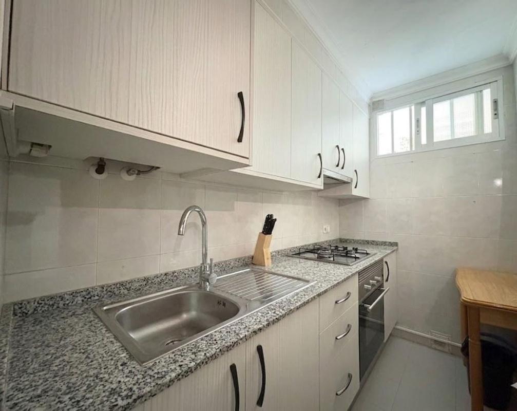 Продажа квартиры на Piso en Avenida de Montecarlo, Zona Sierra Helada, Benidorm, Бенидорм
 photo 4