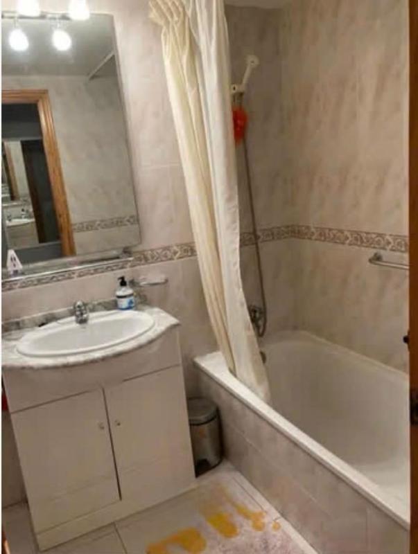 Venta de piso en Piso en Calle de Londres, Zona Sierra Helada, Benidorm, Benidorm
photo 3