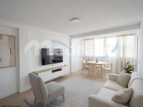 Продажа квартиры на Piso en Zona Sierra Helada, Benidorm, Бенидорм
thumbnail 2