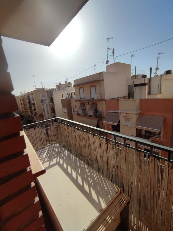 Sprzedaż mieszkania w Piso en Calle Ramón Vicente Serrano, 62, Los Magros-Casablanca, Elche / Elx, Elche / Elx
photo 1