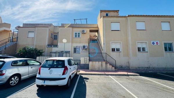 Sprzedaż mieszkania w Piso en Aguas Nuevas, Torrevieja, Torrevieja
 photo 1