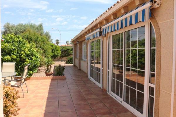 Casa o chalet independiente en Calle Botticelli, La Siesta - El Salado - Torreta, Torrevieja photo 3