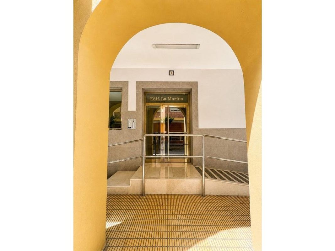 Sprzedaż mieszkania w Piso en Avenida de Ruzafa, 55, Centro Urbano, Benidorm, Benidorm
photo 1