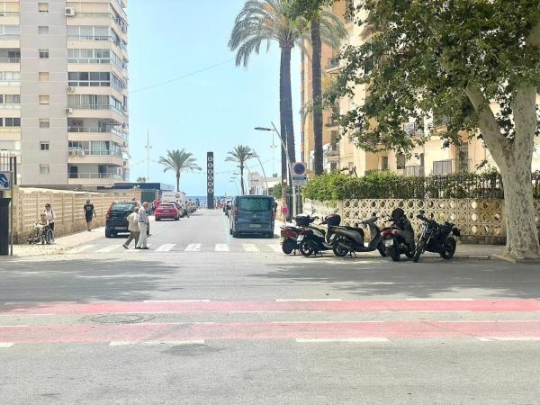 Sprzedaż mieszkania w Piso en Avenida del Mediterráneo, Playa de Levante, Benidorm, Benidorm
 photo 2