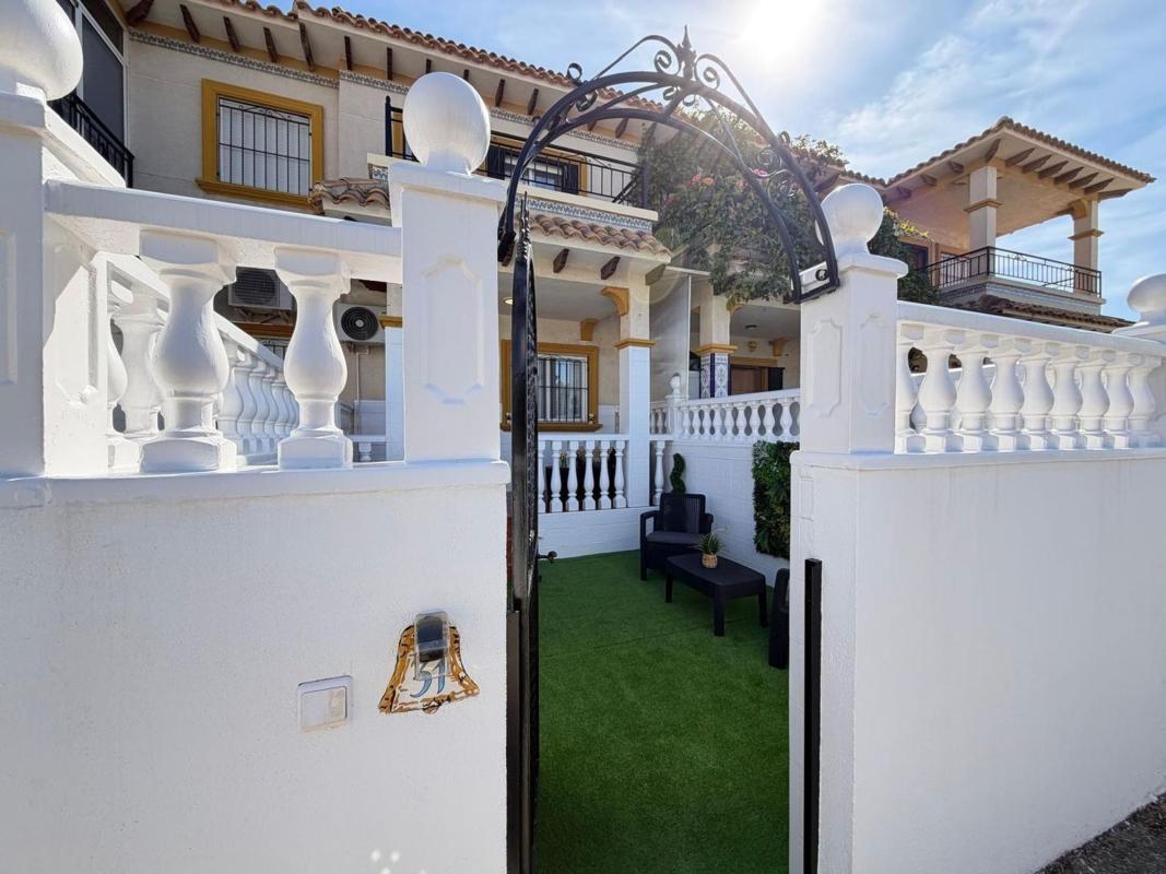 Properties for sale and rent in Spain photo 2
