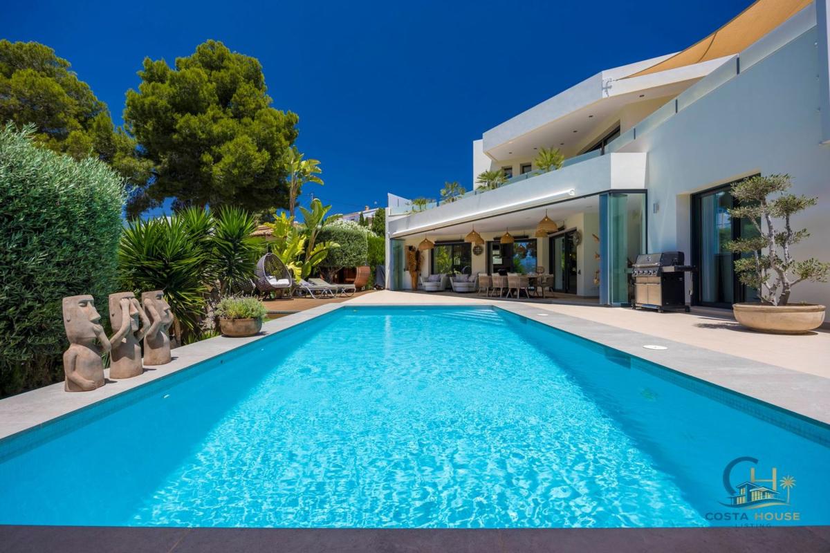 Properties for sale and rent in Spain photo 1