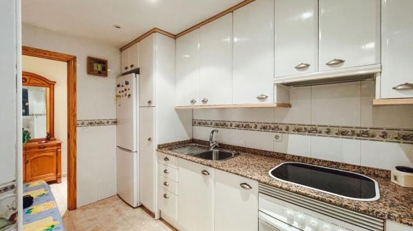 Venta de piso en Piso en Centro Urbano, Benidorm, Benidorm
thumbnail 2