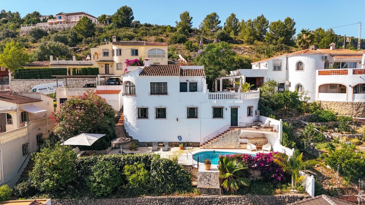 Propiedades en venta y alquiler en España photo 1