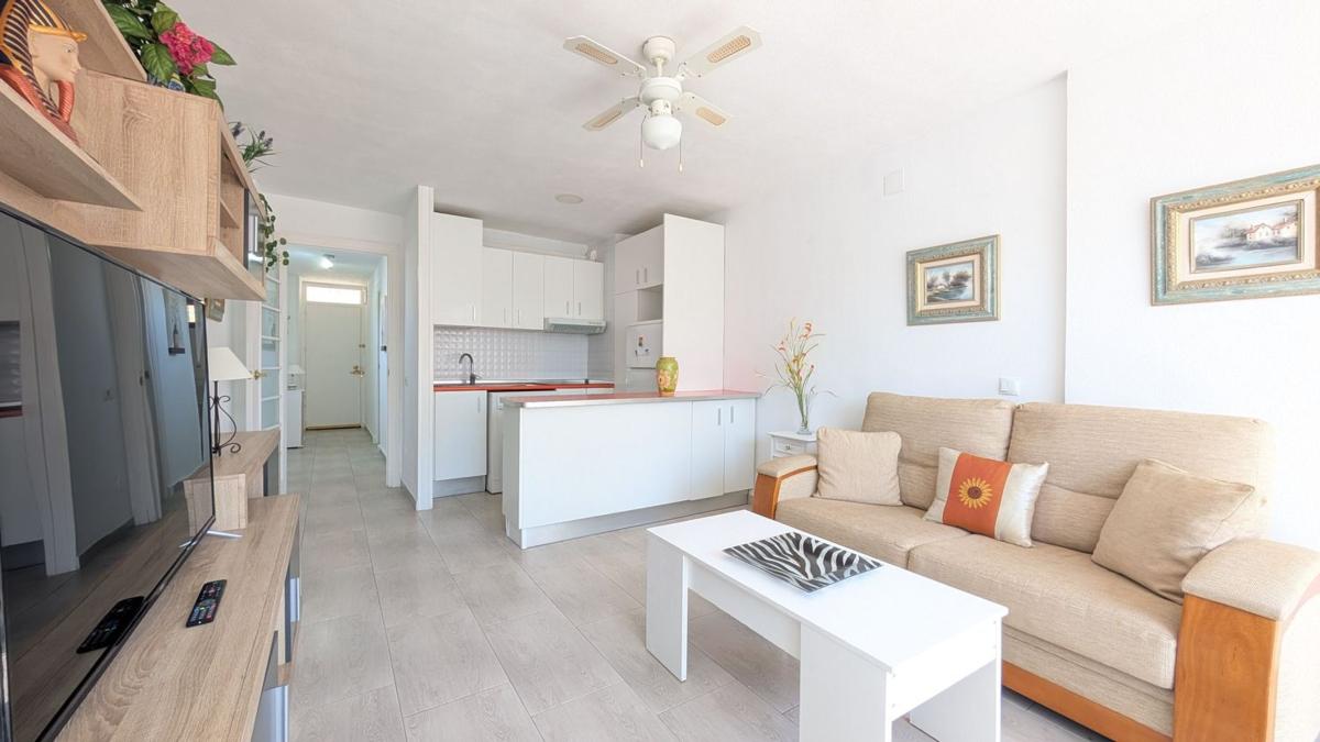 Venta de piso en Piso en Calle de Londres, 4, Zona Sierra Helada, Benidorm, Benidorm
photo 1