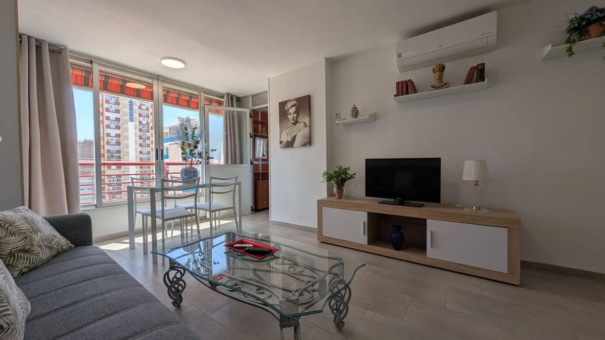 Sprzedaż mieszkania w Piso en Calle de Londres, 4, Zona Sierra Helada, Benidorm, Benidorm
 photo 2