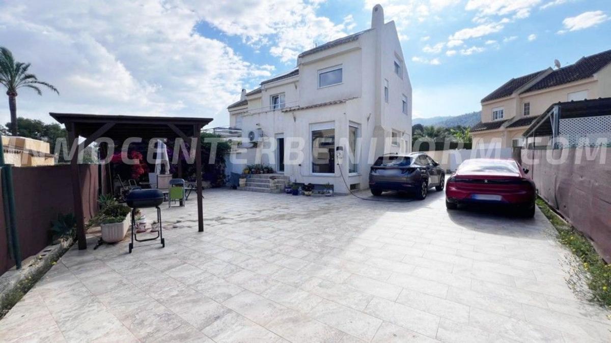 Properties for sale and rent in Spain photo 1