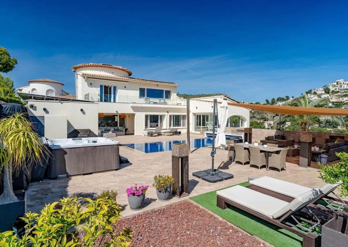 Properties for sale and rent in Spain photo 3
