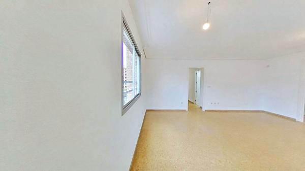 Venta de piso en Piso en Centro Urbano, Benidorm, Benidorm
thumbnail 2