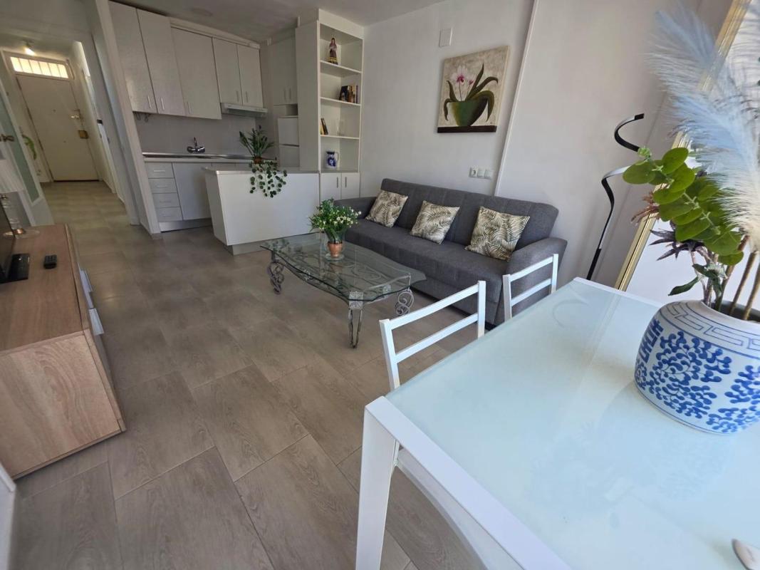 Venta de piso en Piso en Calle de Londres, Zona Sierra Helada, Benidorm, Benidorm
photo 1
