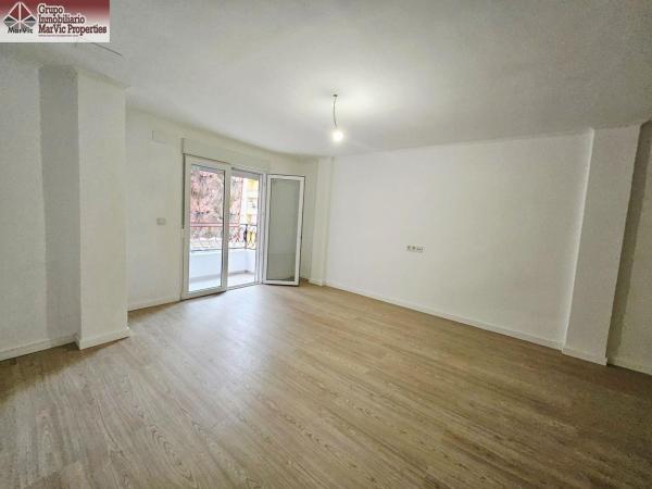 Venta de piso en Piso en Centro Urbano, Benidorm, Benidorm
thumbnail 2