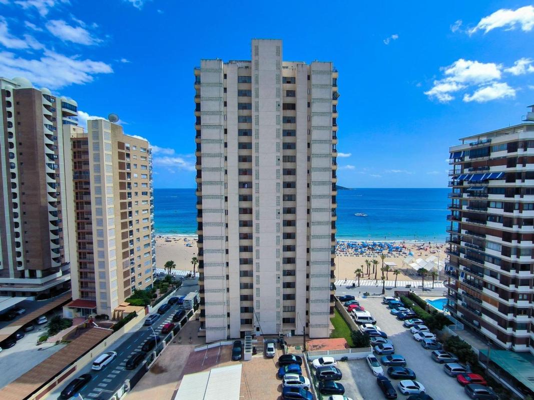 Sprzedaż mieszkania w Piso en Avenida del Mediterráneo, Playa de Levante, Benidorm, Benidorm
photo 1