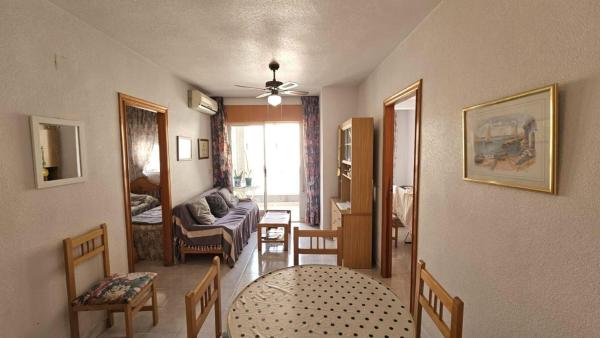 Venta de piso en Piso en Calle Rafal, El Acequión, Torrevieja, Torrevieja
photo 1