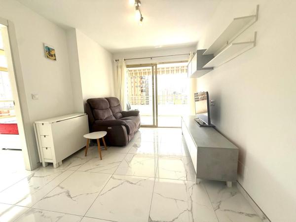 Sprzedaż mieszkania w Piso en Avenida de Roma, Zona Sierra Helada, Benidorm, Benidorm
thumbnail 2