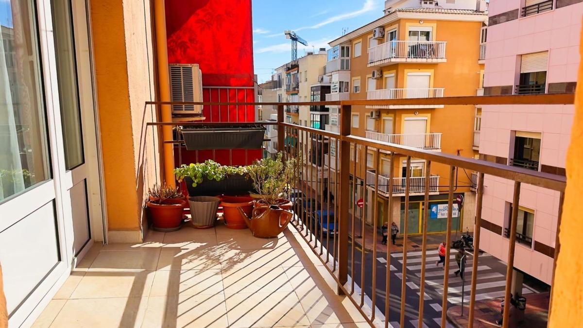 Venta de piso en Piso en Calle del Marqués de Comillas, Centro Urbano, Benidorm, Benidorm
photo 1
