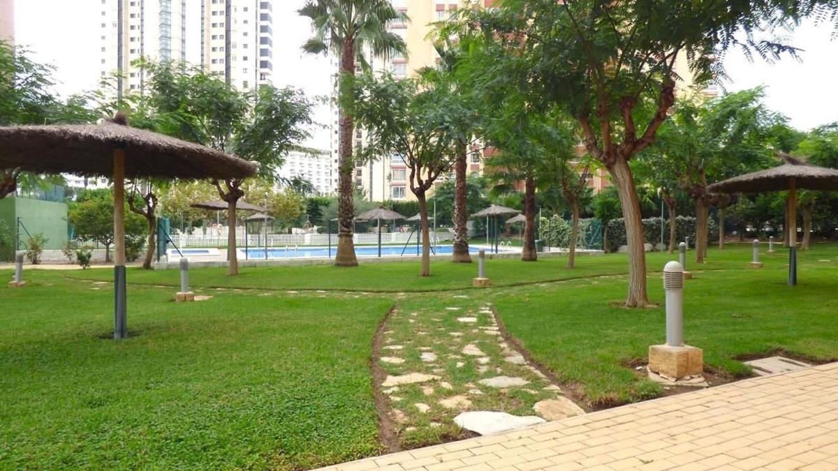 Sprzedaż mieszkania w Piso en Avenida de l'Almirall Bernat de Sarria, Zona Rincón Bajo, Benidorm, Benidorm
photo 1