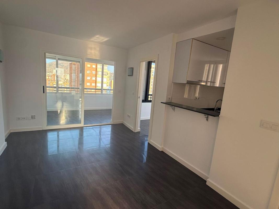 Продажа квартиры на Piso en Calle Esperanto, 23, Pueblo Levante, Benidorm, Бенидорм
 photo 2