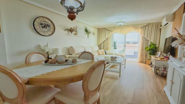 Venta de piso en Piso en Centro Urbano, Benidorm, Benidorm
 photo 1
