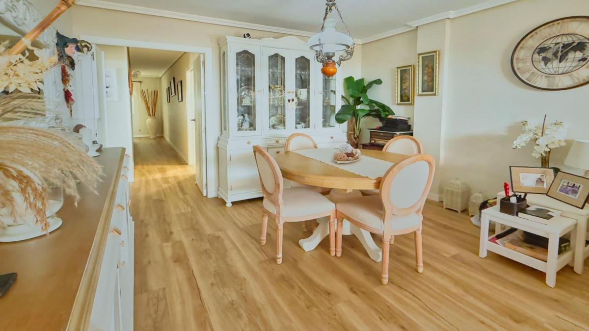 Venta de piso en Piso en Centro Urbano, Benidorm, Benidorm
 photo 2