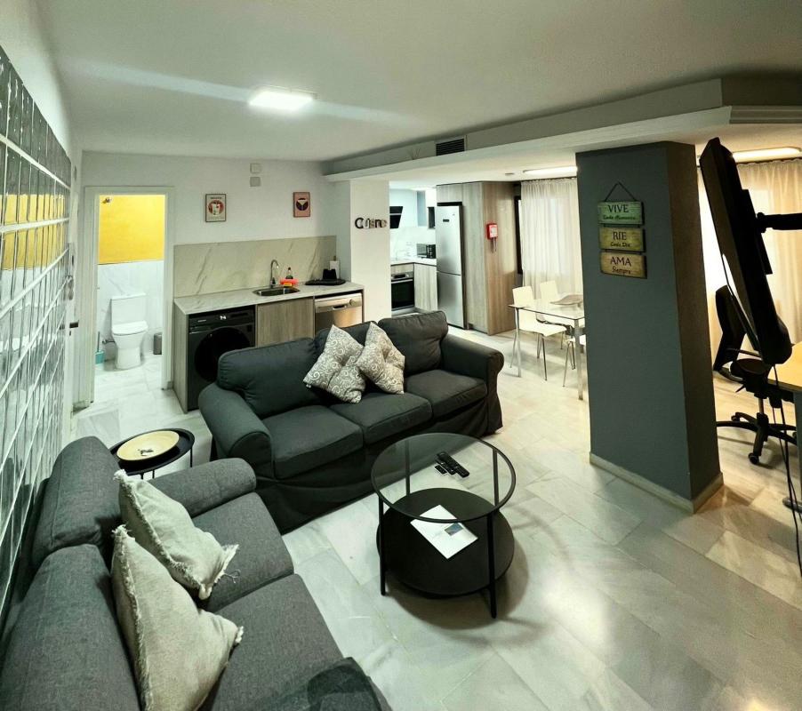Venta de piso en Piso en Calle de La Rioja, 8, Centro Urbano, Benidorm, Benidorm
photo 1