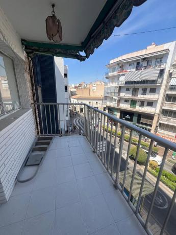Sprzedaż mieszkania w Piso en Playa de Levante, Benidorm, Benidorm
 photo 1