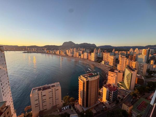 Venta de piso en Piso en Calle Alcalde Manuel Catalán Chana, Zona Sierra Helada, Benidorm, Benidorm
 photo 1