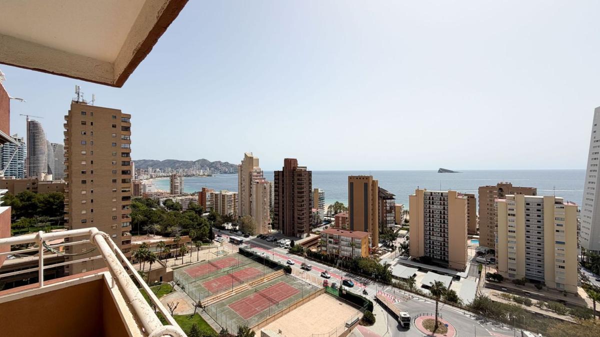 Sprzedaż mieszkania w Piso en Avenida Marina Baixa, Playa de Poniente, Benidorm, Benidorm
photo 1
