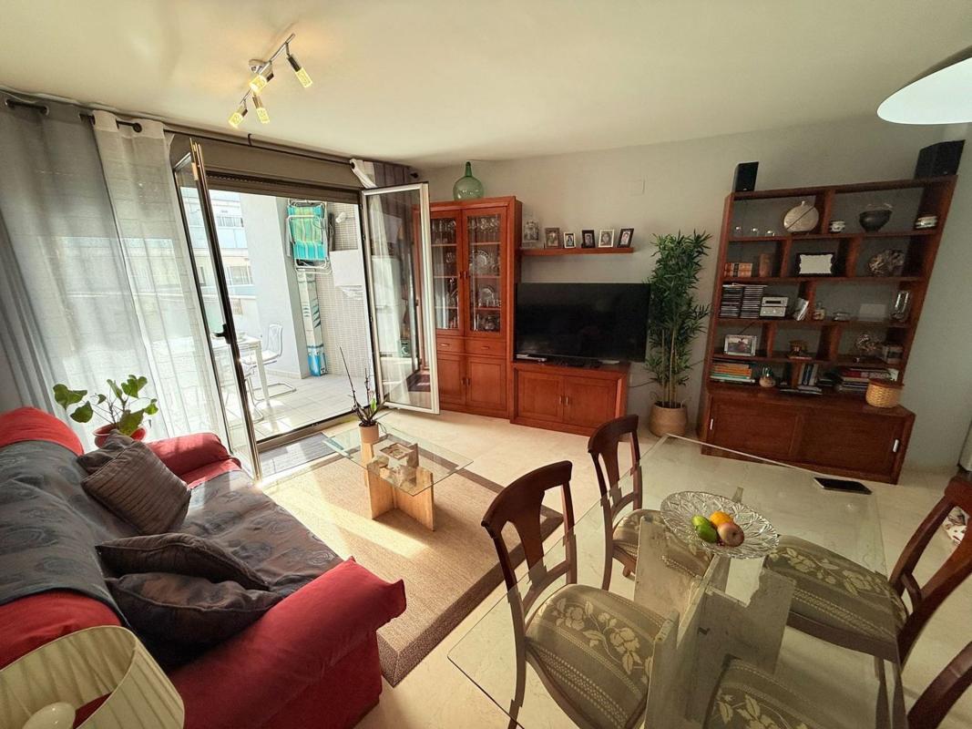 Venta de piso en Piso en Calle de la Montera, Pueblo Poniente, Benidorm, Benidorm
photo 1