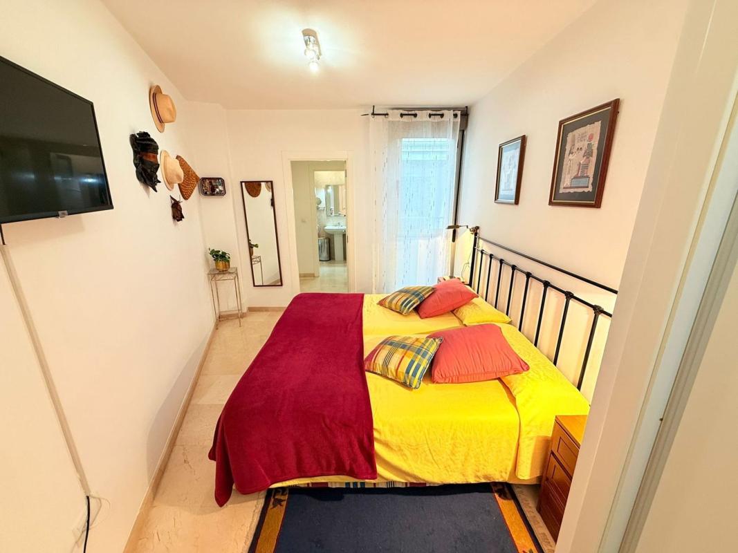Venta de piso en Piso en Calle de la Montera, Pueblo Poniente, Benidorm, Benidorm
photo 2