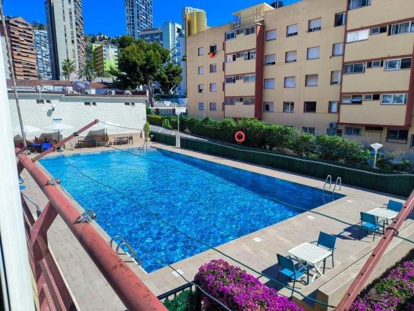 Venta de piso en Piso en Calle de Londres s/n, Zona Sierra Helada, Benidorm, Benidorm
 photo 1